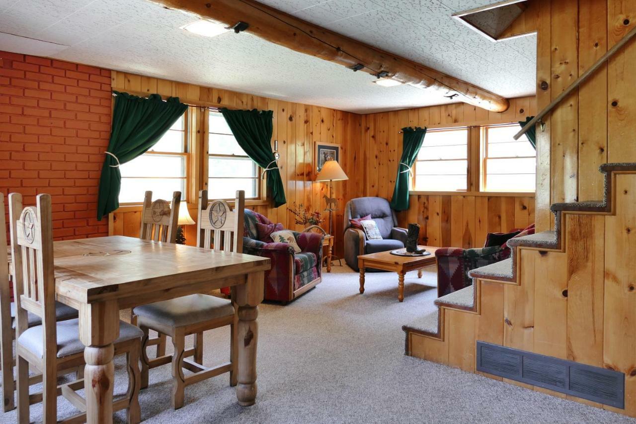 Bill Cody Ranch Hotel Eksteriør billede